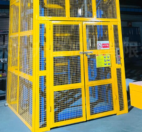 前郭货梯可以安装在室外吗